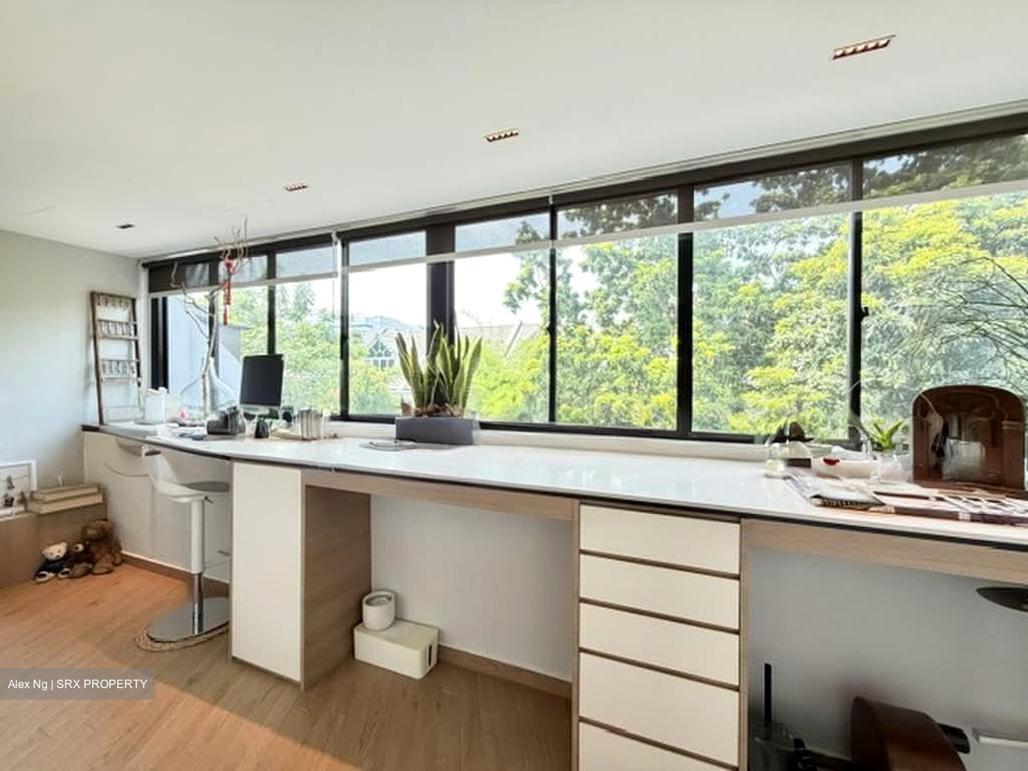 Bedok Road (D16), Terrace #586141491